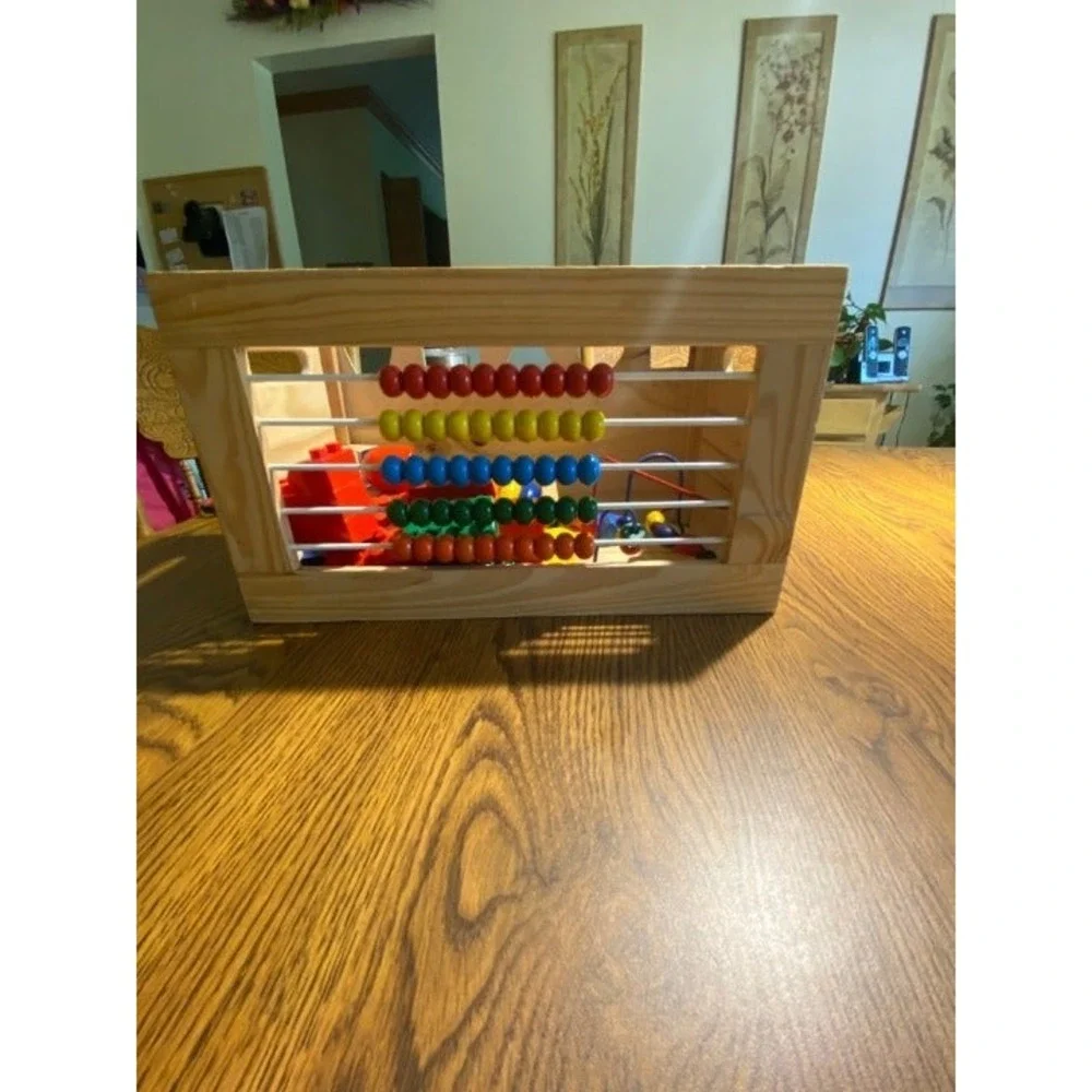 Wooden‎ Toy Box wi. Abacus on 1 Side